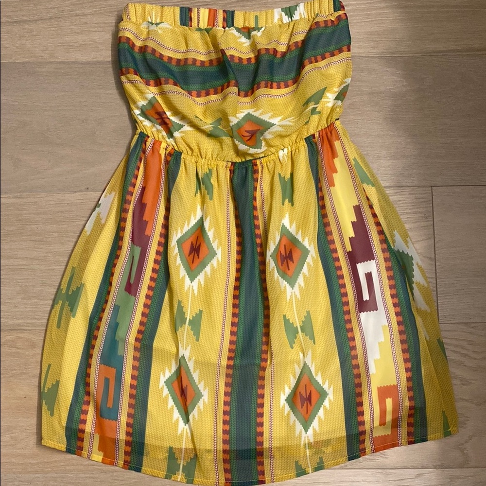 NWOT Strapless mini dress